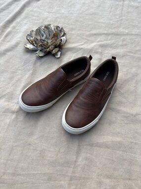 🧢Old Navy Boy's Youth Dark Brown Slip-On Casual Sneakers - Sz 6